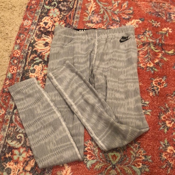 NIKE PRO WORKOUT LEGGINGS - Picture 1 of 3